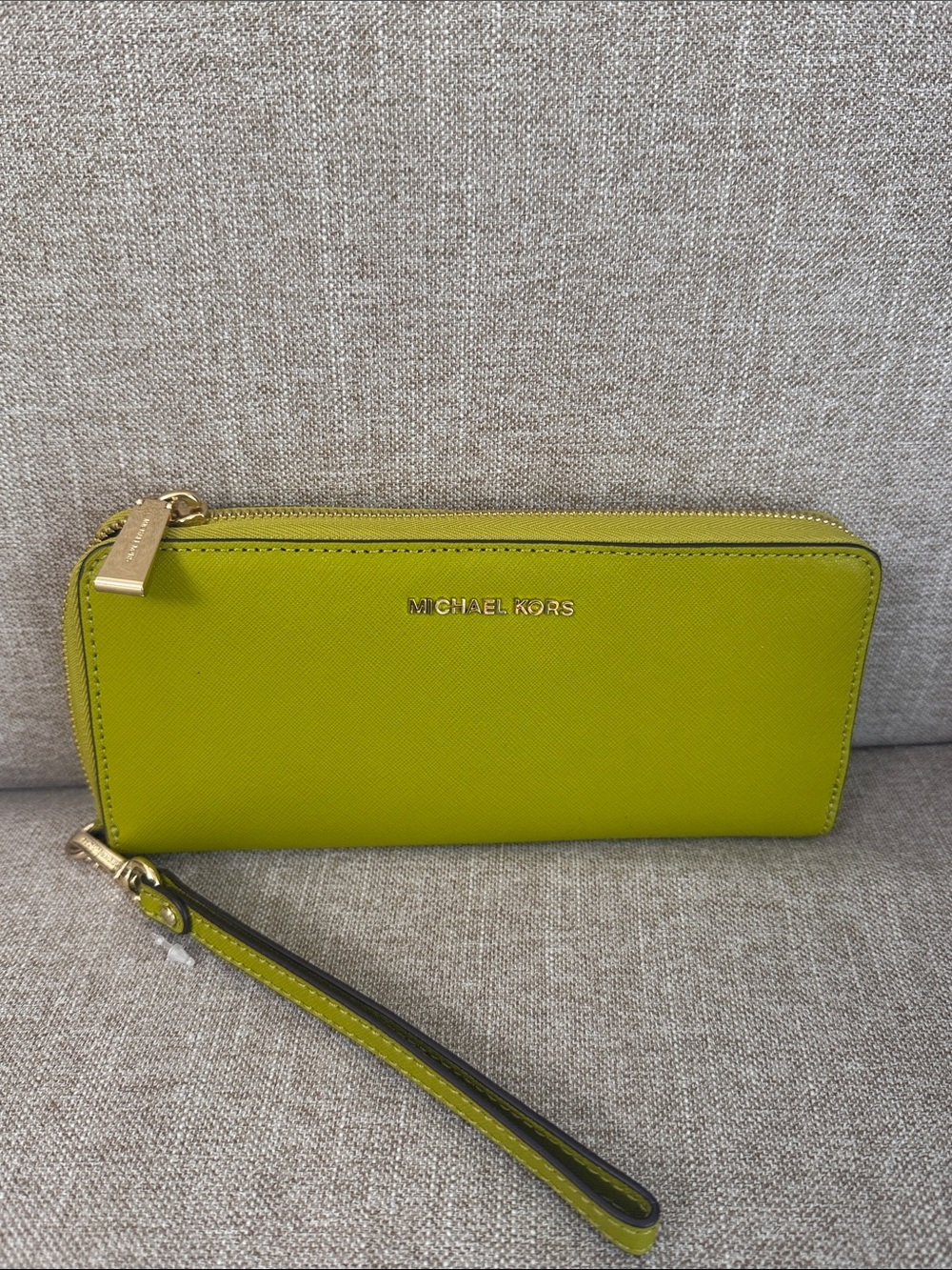 MICHAEL KORS Lime Green Zip Wristlet